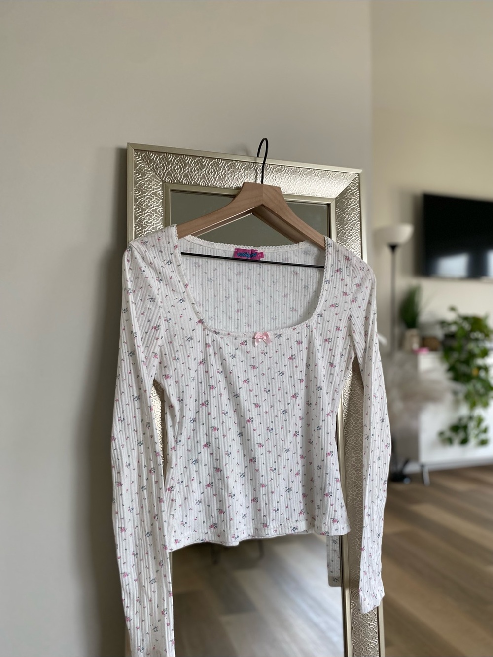 edikted top size medium